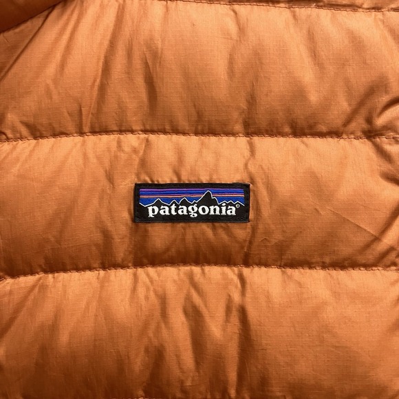 Patagonia Down Jacket Lightweight Rust Orange Kids Size Large *FLAW* - Picture 2 of 14